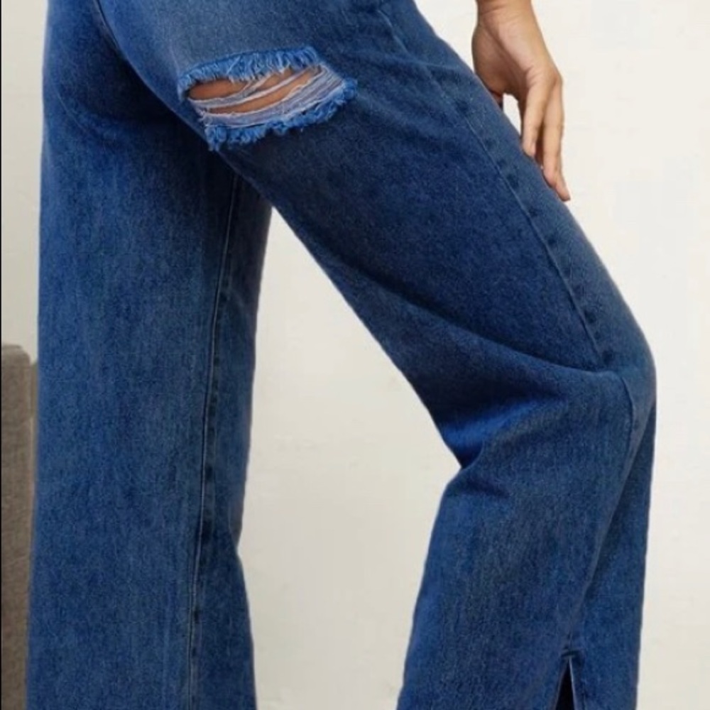 Stylish - Picture 3 of 3